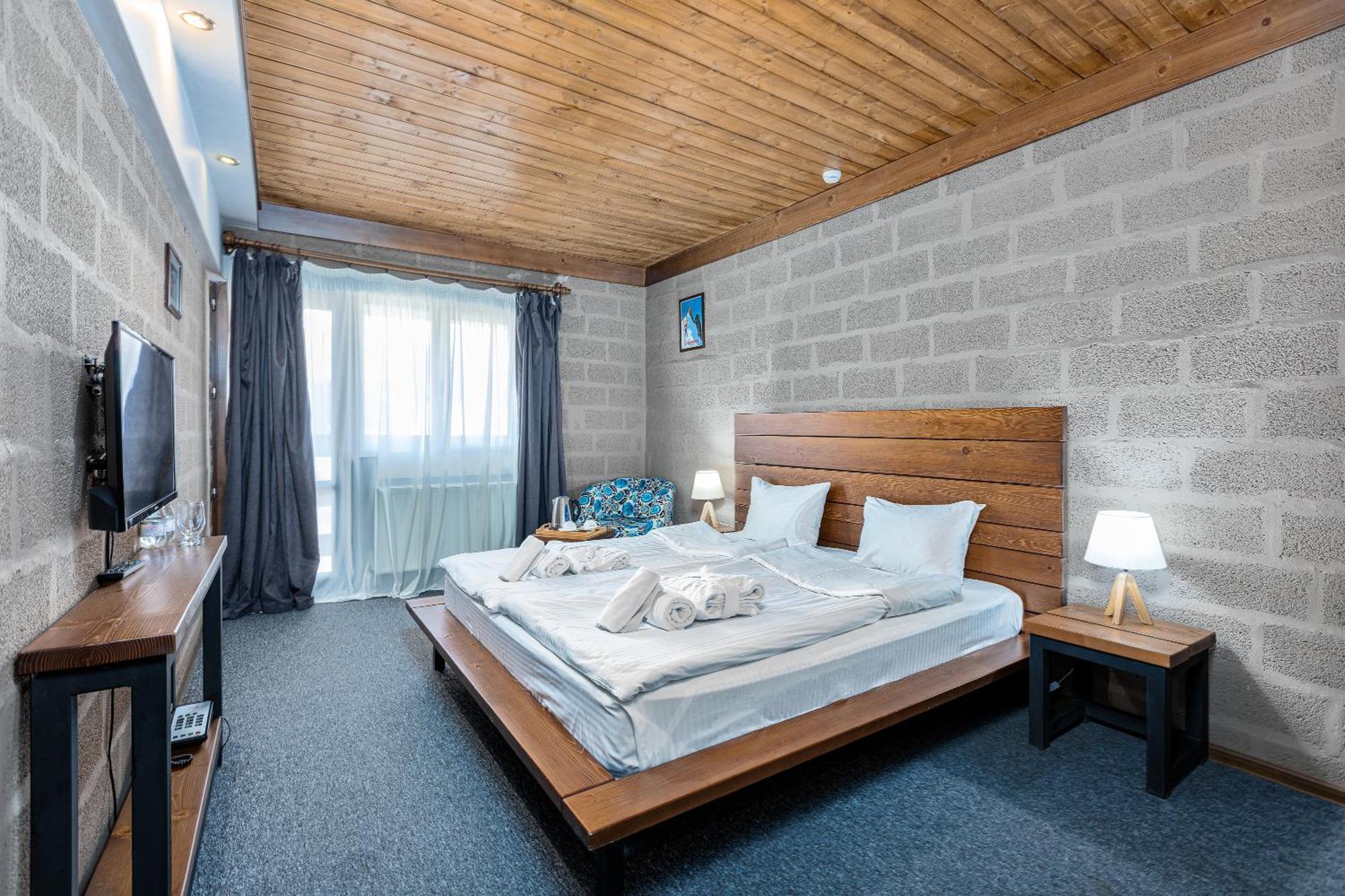 Alpine Lounge Boutique Hotel Kazbegi Rom bilde