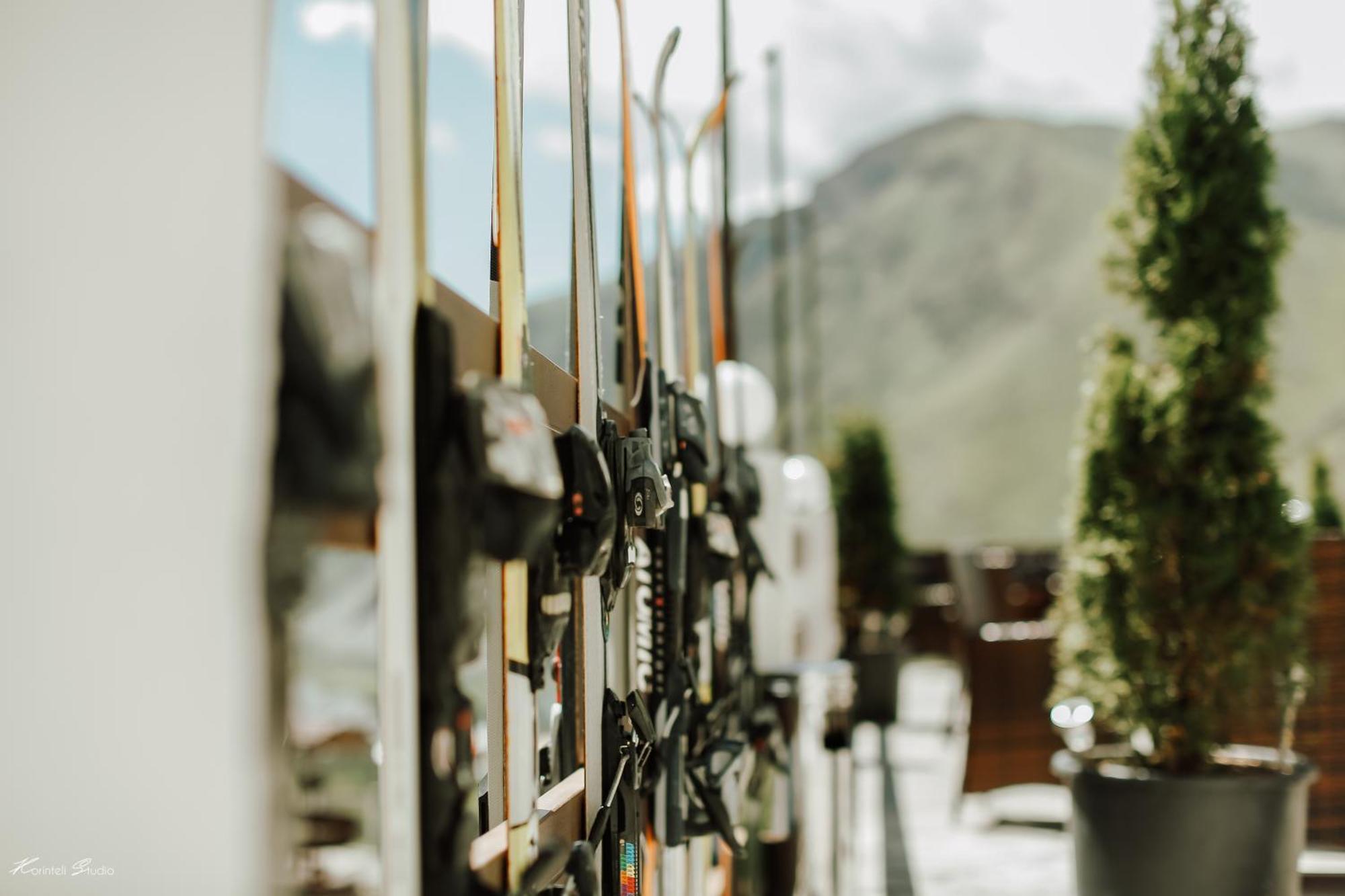Alpine Lounge Boutique Hotel Kazbegi Eksteriør bilde