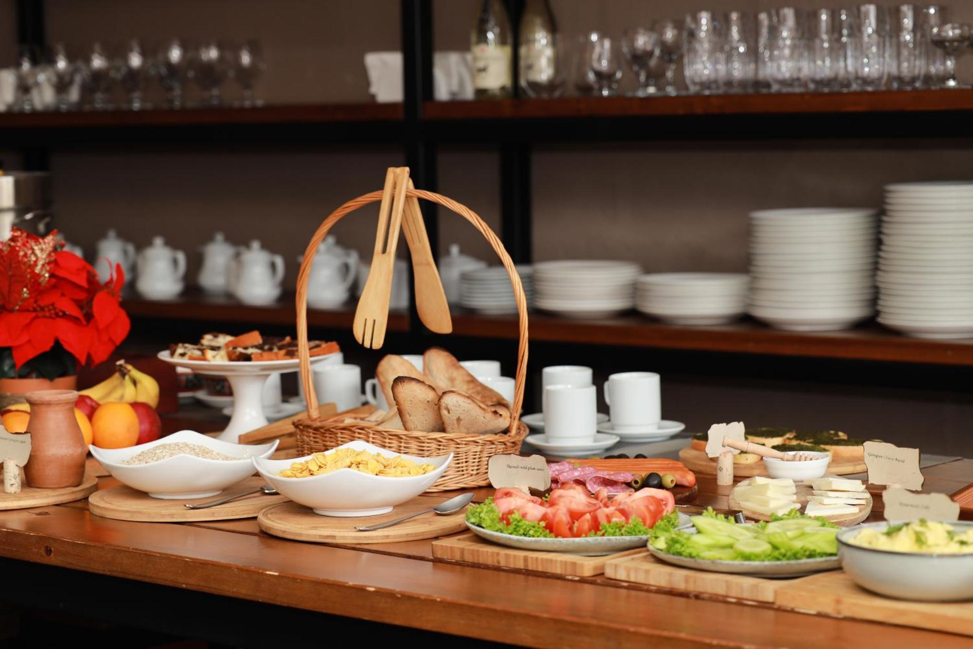 Alpine Lounge Boutique Hotel Kazbegi Eksteriør bilde