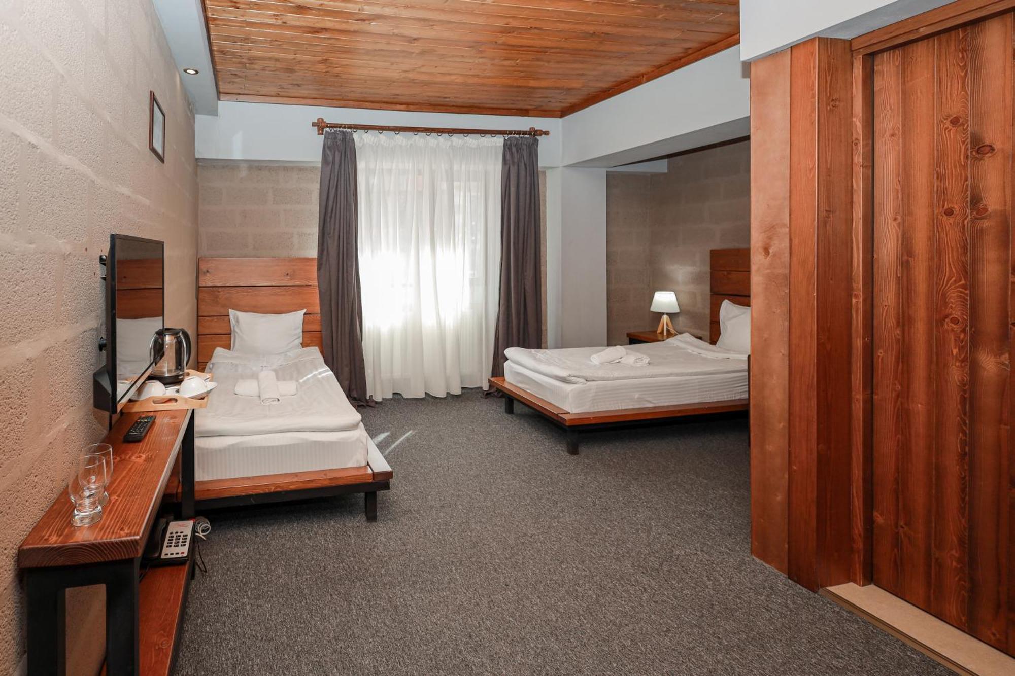 Alpine Lounge Boutique Hotel Kazbegi Eksteriør bilde